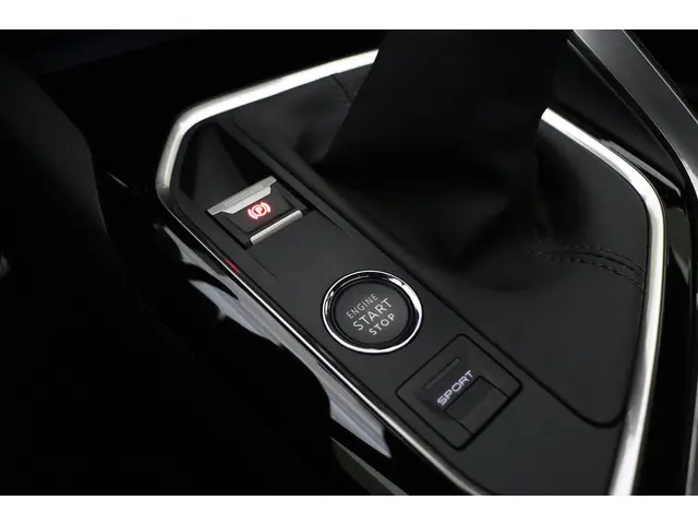 Peugeot 5008 1.2 Turbo GT 2023 Benzine 28