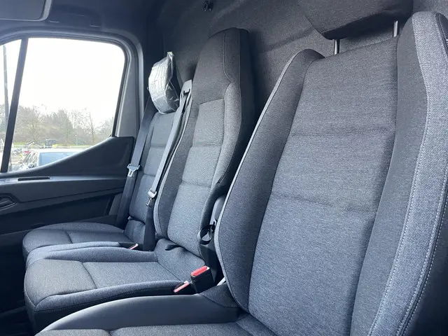 Renault Master T35 2.0 dCi 130 L2H2 Advance 2024 Diesel 7