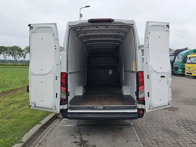 Iveco Daily 35S14 2023 Diesel 11