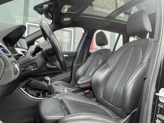 BMW X1 xDrive25e eDrive Edition 2021 Hybride Benzine 6