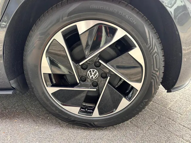 Volkswagen ID.3 First 58 kWh 2020 Elektrisch 14