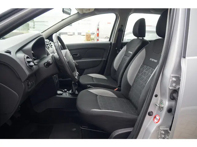 Dacia Sandero Stepway 0.9 TCe Lauréate 2014 Benzine 7