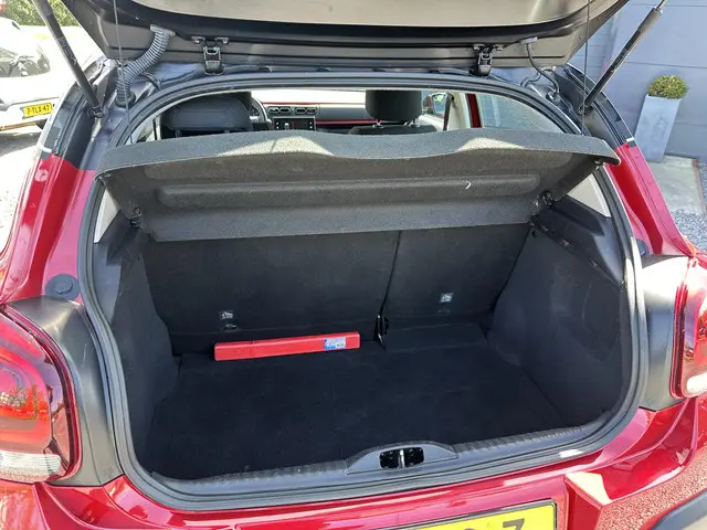Citroën C3 1.2 PureTech S&S Shine 2017 Benzine 28