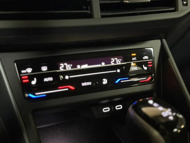 Volkswagen Polo 1.0 TSI R-Line 2024 Benzine 18