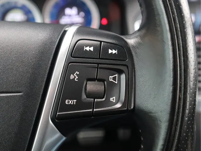 Volvo XC60 2.0 T5 R-Design 2013 Benzine 27