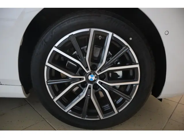 BMW 2 Serie Active Tourer 220i 2024 Benzine 6