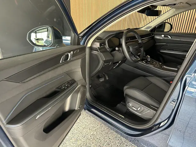 Lynk & Co 01 1.5 2024 Hybride Benzine 12