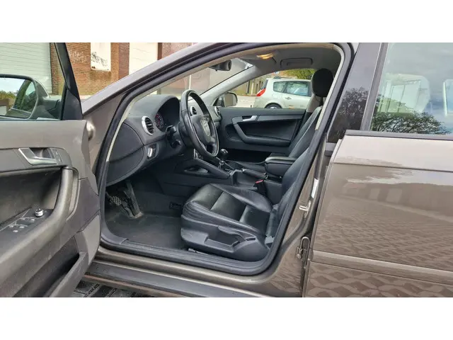Audi A3 Sportback 1.2 TFSI Attraction Advance 2012 Benzine 9