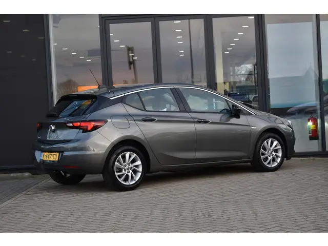 Opel Astra 1.2 Business Elegance 2021 Benzine 2