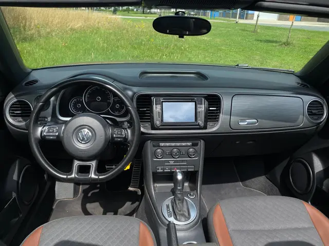 Volkswagen Beetle Cabrio 1.2 TSI Automaat 2016 Benzine 10
