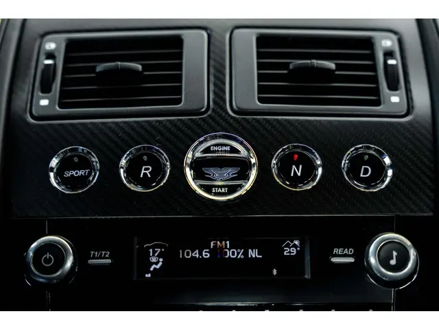 Aston Martin V12 Vantage S 2014 Benzine 42