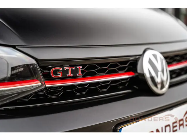 Volkswagen Polo 2.0 TSI GTI / Pano / Garantie! 2019 Benzine 8