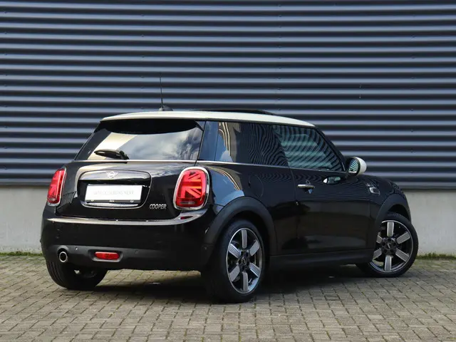MINI 3-Deurs Cooper 2019 Benzine 2