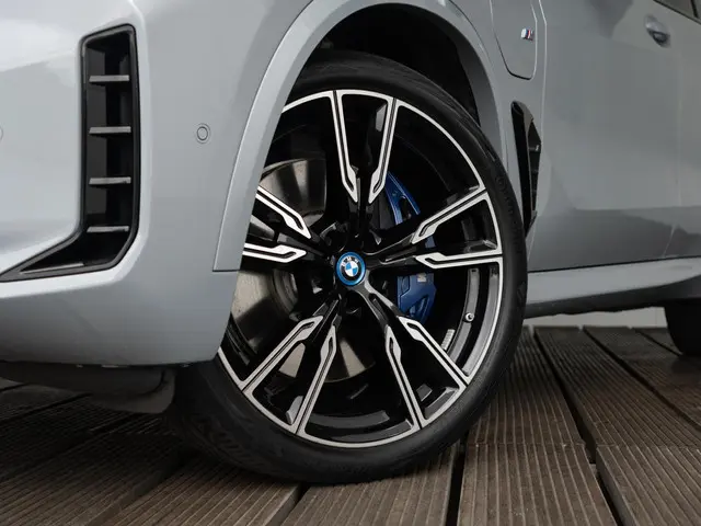 BMW X5 xDrive50e 2023 Hybride Benzine 16