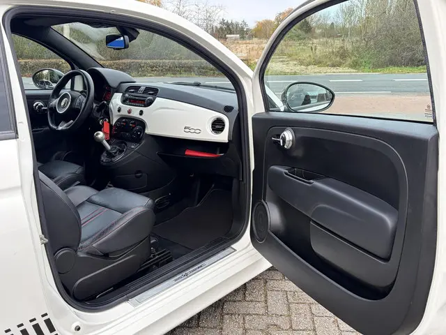 Fiat 500 1.4-16V Abarth 2013 Benzine 23