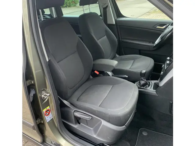 Škoda Yeti Outdoor 1.2 TSI Elegance 2014 Benzine 33