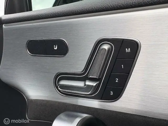 Mercedes-Benz A-Klasse 200 AMG PANO MEMORY! 2021 Benzine 17