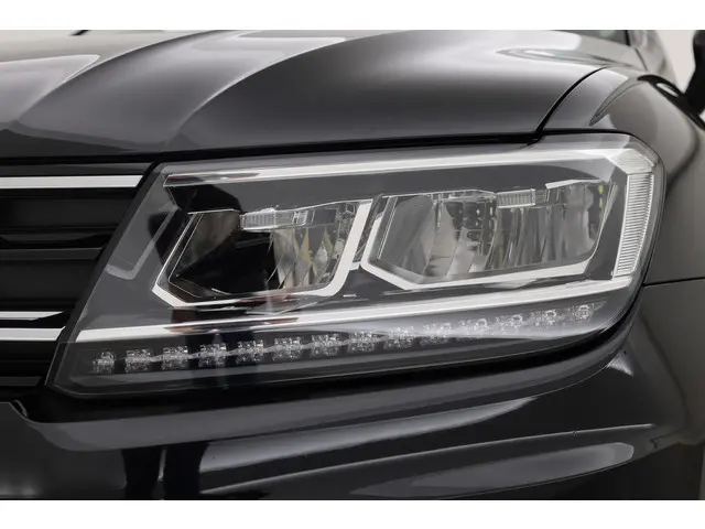Volkswagen Tiguan 1.5 TSI Life Business 2020 Benzine 35