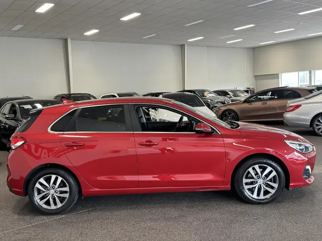 Hyundai i30 1.4 T-GDI Premium 2020 Benzine 6