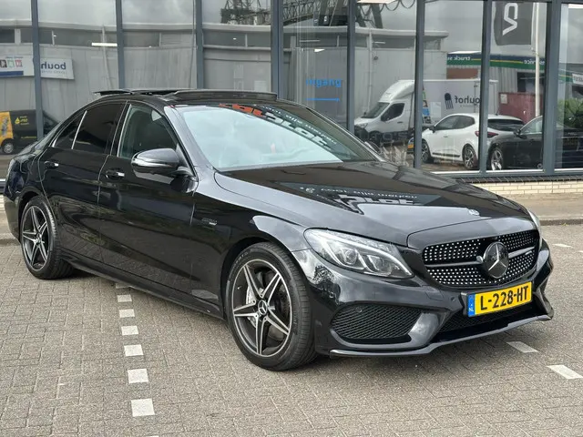 Mercedes-Benz C-Klasse AMG 43 4MATIC / PANO 2018 Benzine 13
