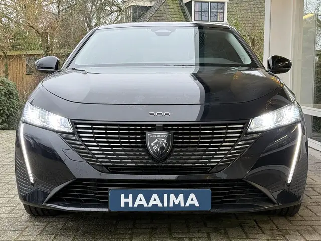 Peugeot 308 1.2T 130pk Allure 2023 Benzine 6