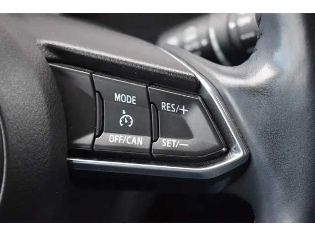Mazda 3 2.0 SkyActiv-G 120 GT-M 2017 Benzine 28