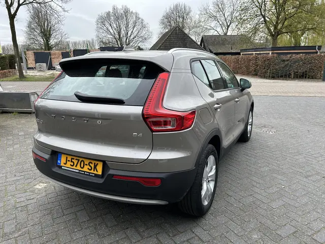 Volvo XC40 2.0 B4 Business Pro 2020 Hybride Benzine 6