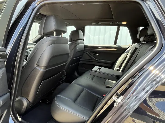 BMW 5 Serie Touring 520i High Executive 2015 Benzine 26