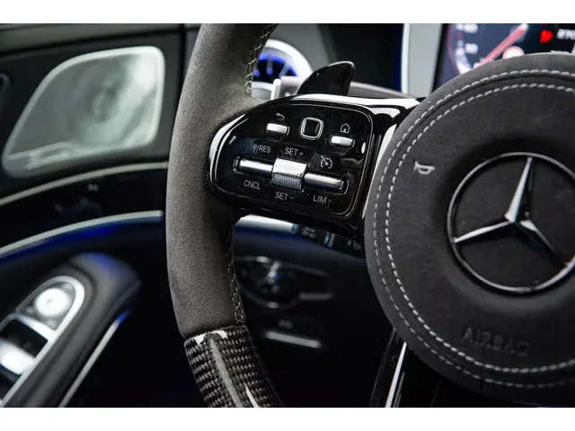 Mercedes-Benz S-Klasse AMG 63 4Matic Lang 2015 Benzine 23