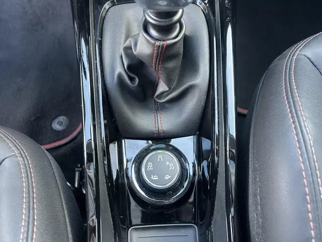 Peugeot 2008 1.2 PureTech GT-Line 2019 Benzine 16
