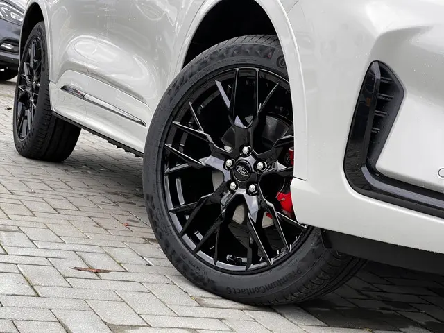 Ford Kuga 2.5 PHEV Sound Edition 2026 Hybride Benzine 47