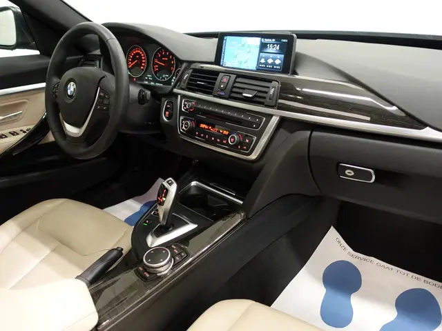 BMW 3 Serie Gran Turismo 320i M Sport Aut- 2015 Benzine 26