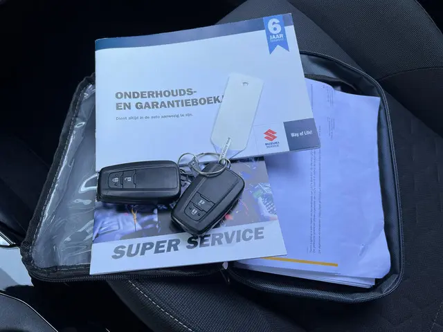 Suzuki Swace 1.8 Hybrid Select 2021 Hybride Benzine 15