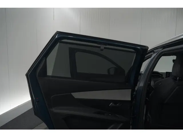 Peugeot 5008 PureTech 130 GT 2024 Benzine 32