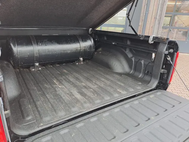 Dodge Ram 1500 5.7 V8 4x4 Crew Cab Laramie 2019 LPG/Gas 34