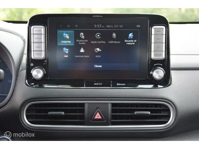 Hyundai Kona EV Premium 64 kWh & Trekhaak 2019 Elektrisch 16