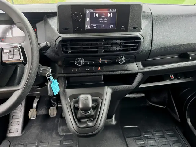 Opel Vivaro 1.5 Diesel L2 H1 2024 Diesel 14