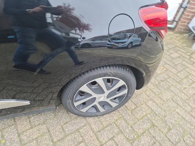 Citroën DS3 Cabrio 1.2 VTi So Chic 2014 Benzine 25