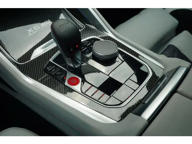 BMW X6 M Competition 2022 Benzine 33