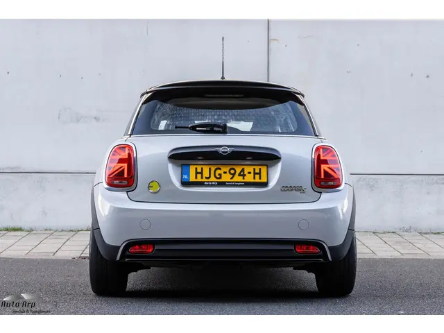 MINI Electric Mini MINI Electric 33 kWh 2022 Elektrisch 16