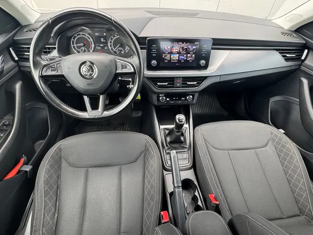 Škoda Scala 1.0 TSI * Cruise * PDC * Trekhaak * 2020 Benzine 2