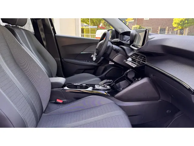 Peugeot e-2008 EV Allure Pack 50 kWh 2022 Elektrisch 15