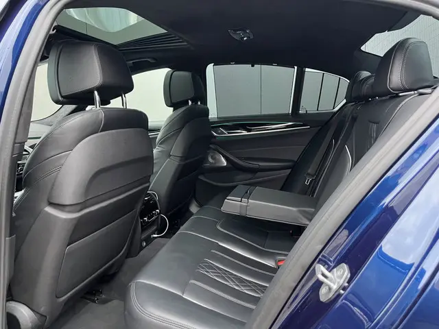 BMW 5 Serie M550i xDrive High Executive 2019 Benzine 21