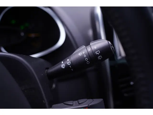 Renault Clio Estate 0.9 TCe Night&Day 2015 Benzine 23