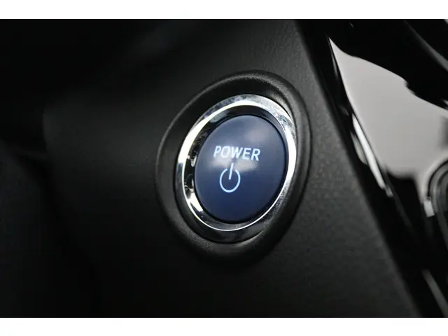 Toyota C-HR 2.0 Hybrid Bi-Tone 2020 Hybride Benzine 42