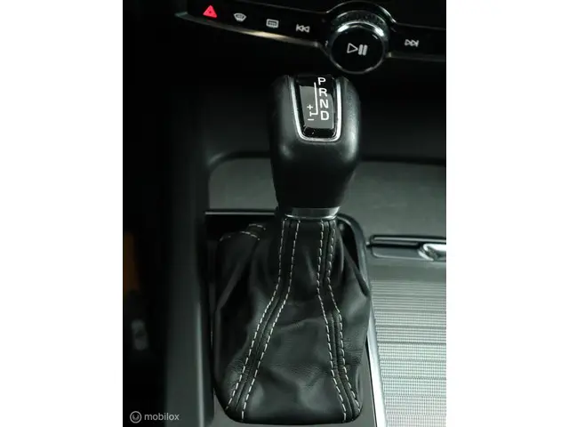 Volvo V60 2.0 T4 R-Design / polestar 211pk 2019 Benzine 58