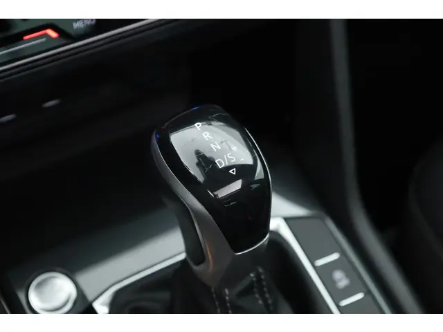 Volkswagen Tiguan 1.5 TSI R-Line DSG 2023 Benzine 7