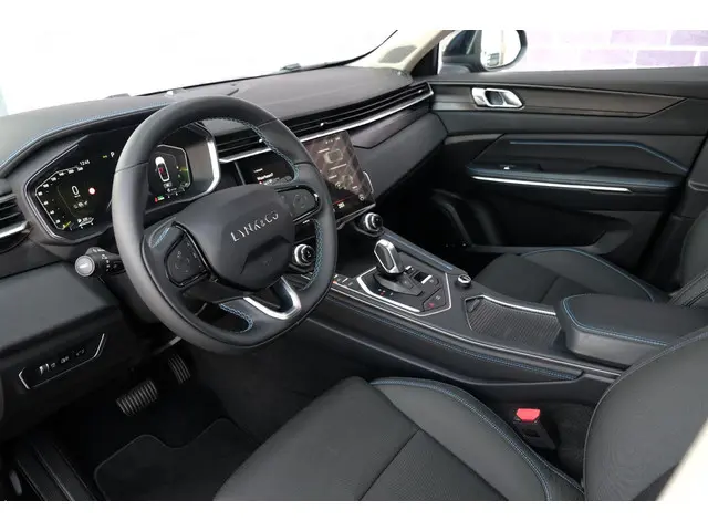 Lynk & Co 01 1.5 PHEV 2022 Hybride Benzine 7