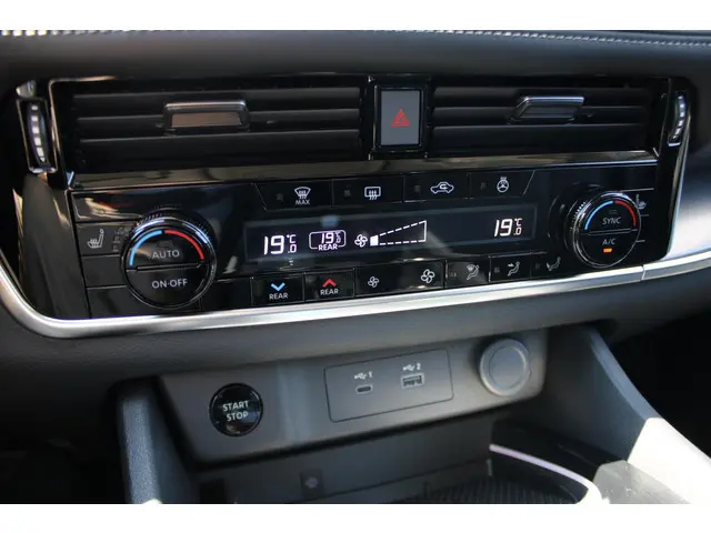 Nissan X-Trail e-Power 2WD N-Trek 2025 Hybride Benzine 20