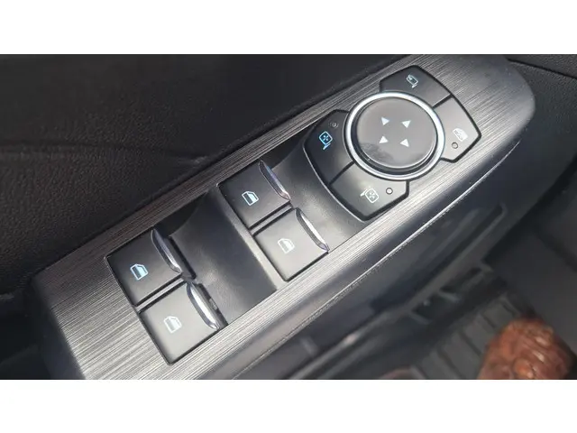 Ford Kuga 2.5 PHEV ST-Line X 2025 Hybride Benzine 33